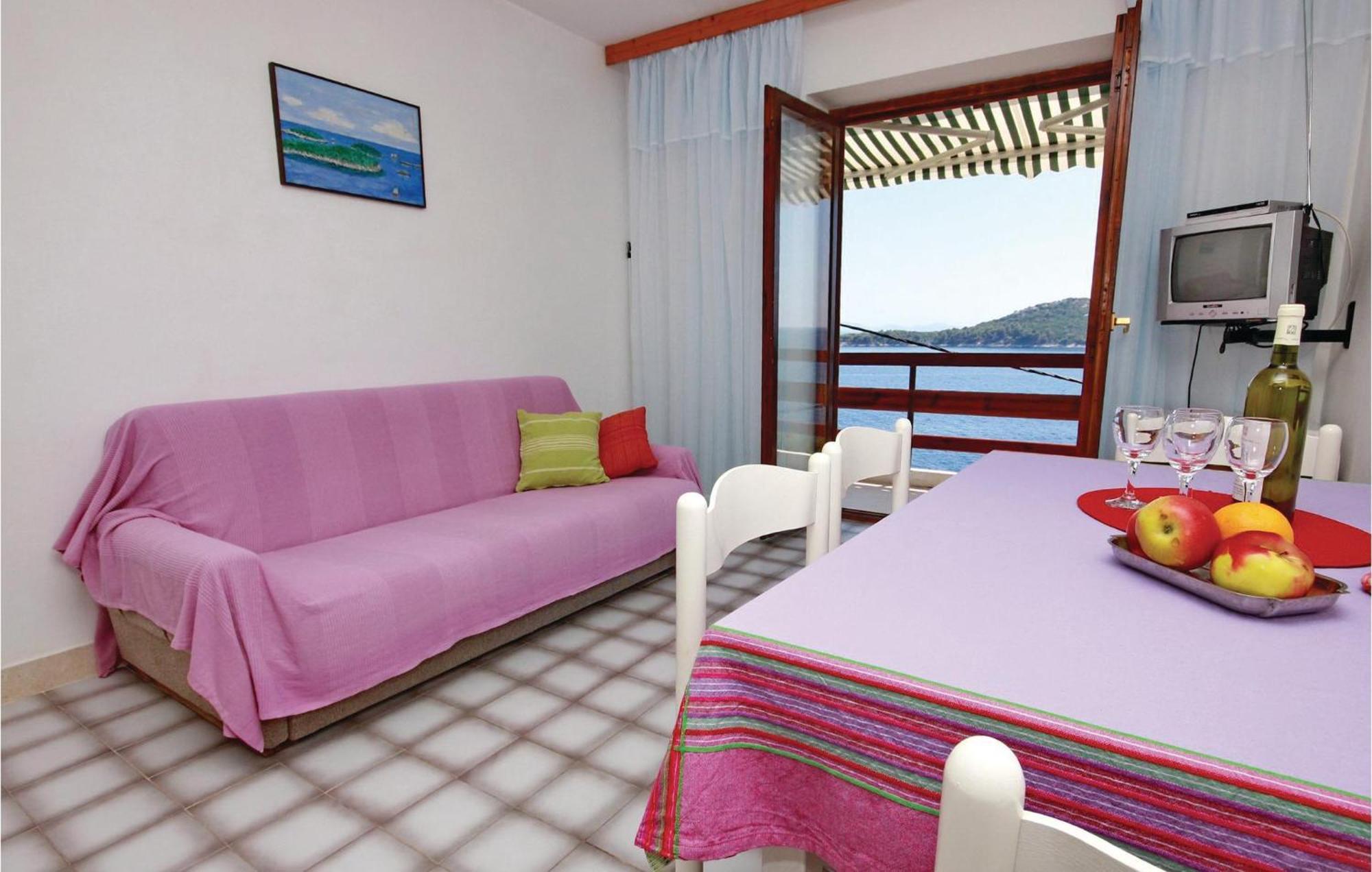 Beautiful Apartment In Prizba With Wifi Экстерьер фото